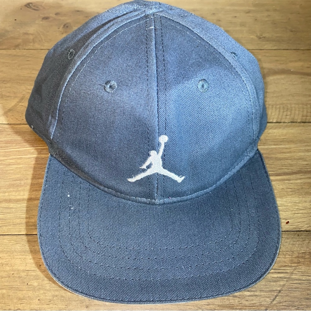 Air Jordan Jumpman Basketball Ball Cap SnapBack Hat Size Infant Baby Gray